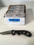 New Cheyenne Skinner Knife. 12 pieces See pic for kife info(size, material, etc)