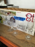 Assorted size wine glases. 18 pieces