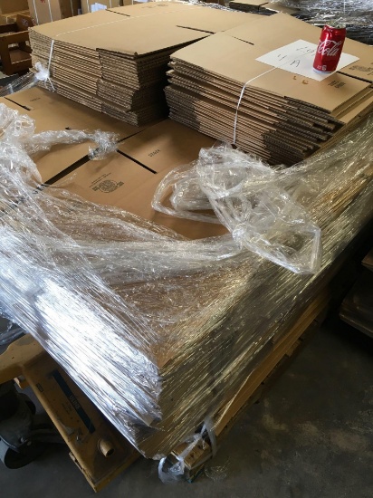 Pallet of assorted sizes, packaging boxes