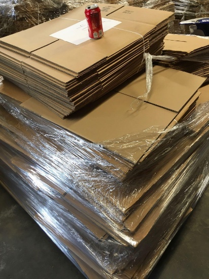 Pallet of assorted sizes, packaging boxes