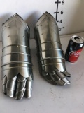 New. Set, metal hand/ arm gloves. 6 pairs