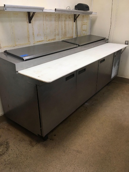 Delfield 99" pizza prep table on casters, RUNS, NEEDS CLEANING & CHARGE  120 volt
