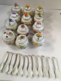 12 vintage jam jelly jars with lid and spoons, 1988 Franklin Mint Le Cordon Bleu