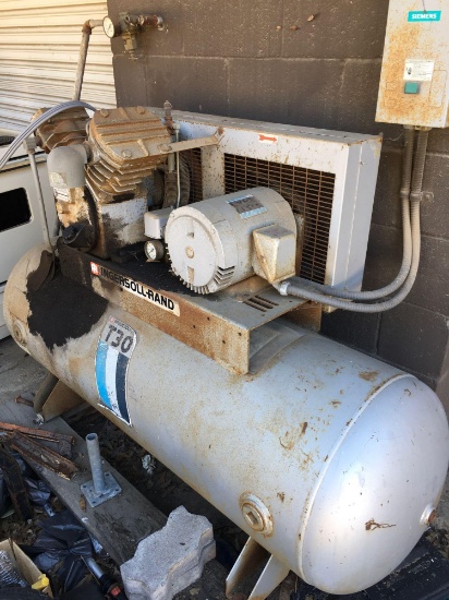 Ingersoll-Rand T30 compressor. Works See Video in Photos