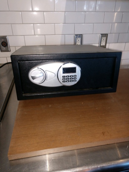 Single door digital safe,  Works,  we have the combination