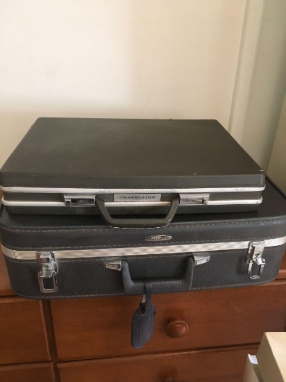 Vintage .Travelaire Briefcase & Featherlite luggage