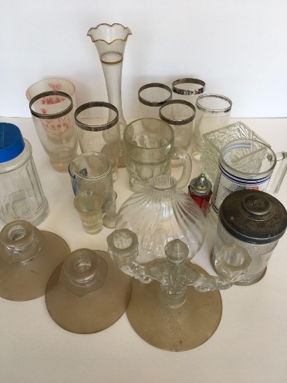 Lot. 22 pieces. Assorted glass items. Candle holders, vases, glasses,etc