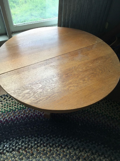 Vintage table 18" x 42 expandable table missing leaf