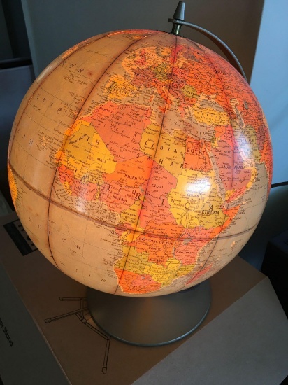 Replogle 12 inch Library Globe. Light works