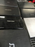 7 pieces. Toshiba, Dell, HP, etc laptops