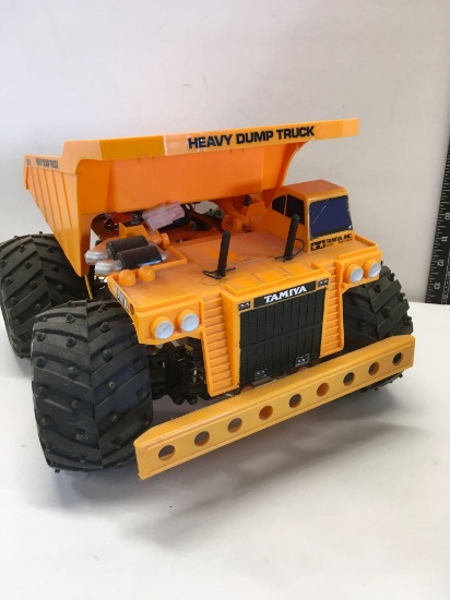 R/C Tamiya Heavy Dump truck