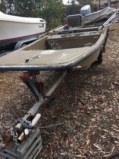 Bass boat 13' with 40hp Tohatsu motor & trailer,  Motor turns over, No key, No fuel tank, BOS Only