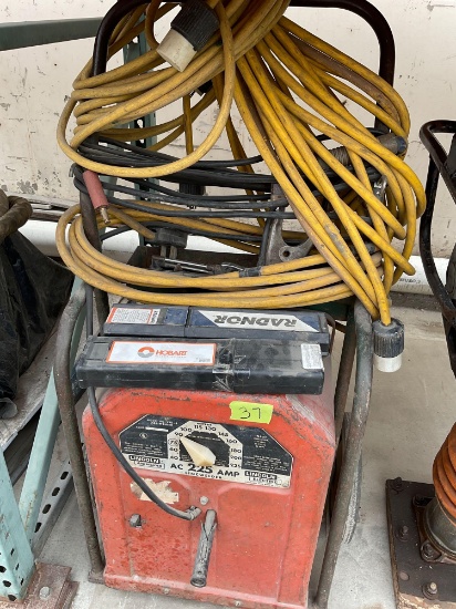 Lincoln ARC welder, AC 225 amp with Radnor and Hobart welding rods. ( WORKS )S