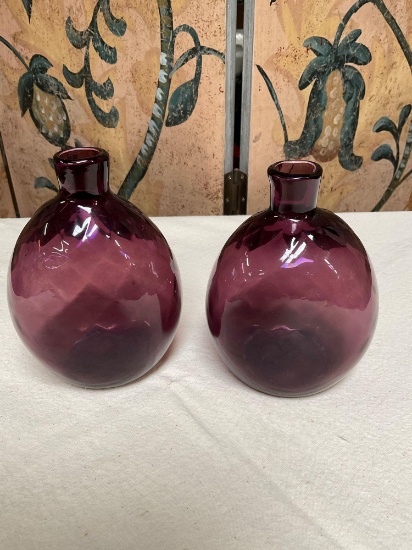 Vintage MMA ( Metropolitan Museum of Arts) purple glass vases. 5" T x 4" W