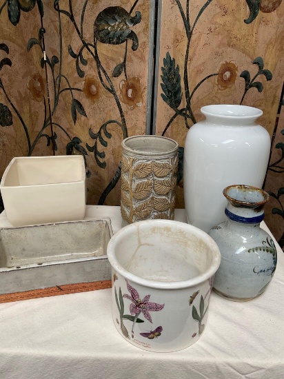 Lot of assorted vases. See pics for stamps. 6 pieces