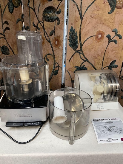 Cuisinart 14 cup food processor( did not turn on) , Cuisinart blade and disc holder with accessories
