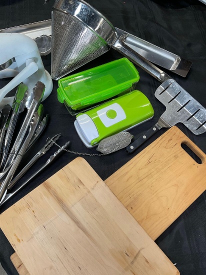 Lot of assorted Kitchenware, 14 pieces