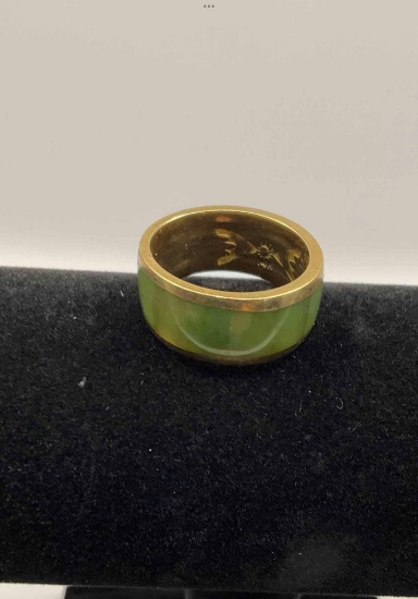 Men's Gold Ring, Jade inlay, Stamped 14k, size 12.5 ring