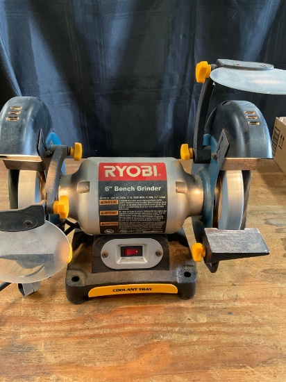 Ryobi 6 in bench grinder. WORKS