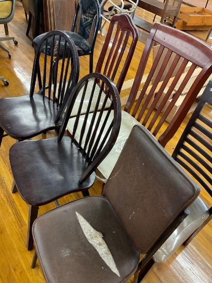 Assorted dining chairs & bar chair/stool. 7 pieces