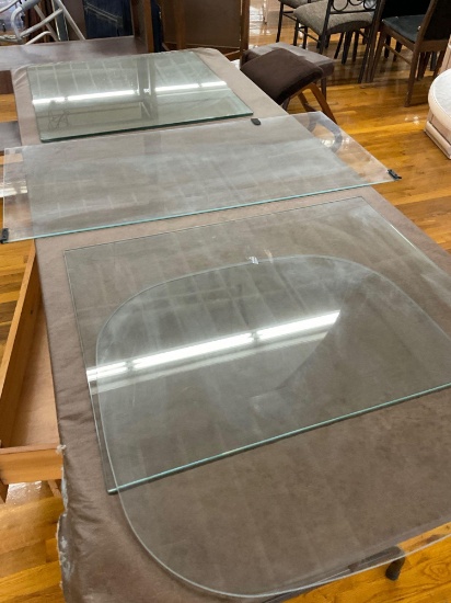 Assorted glass table tops & shelves big. 4 pieces