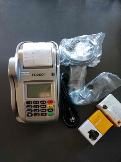 Fist Data FD200 credit card machine