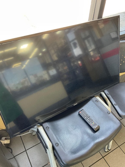 Samsung 40" TV with remote