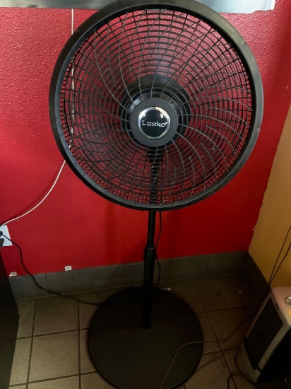 Lasko standup fan