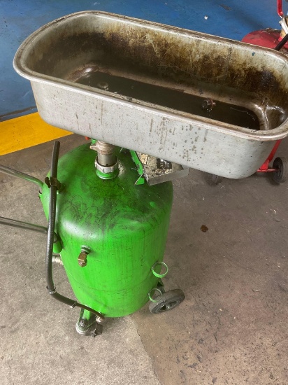 Upright portable oil drain