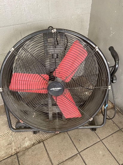 Protemp PT-24-DDF- B High Velocity drum fan. Turned on
