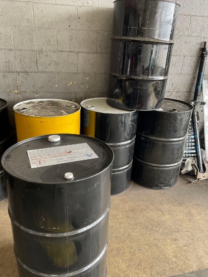 55 gal oil drums, empty