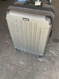 Reaction rolling luggage