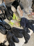 Assorted woman's shoes. 9 pairs. Size 7,8, 9(majority are 7)