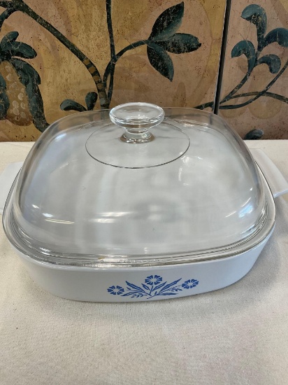 Corning Ware 2.5 liter dish with lid