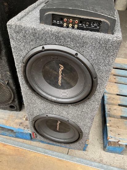 Pioneer dual subwoofer with amplifier. Box 14" x 32" x 17"