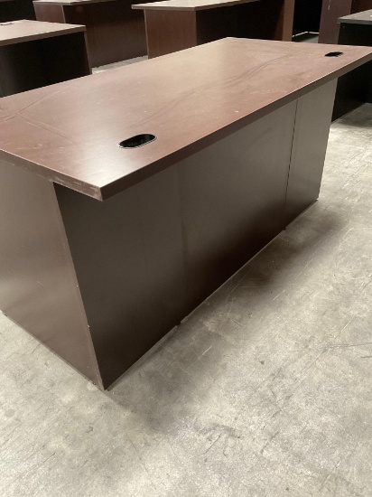 Office Desk. Model AA 4 Edge 60" x 30" x 30". See second pic for more product info.