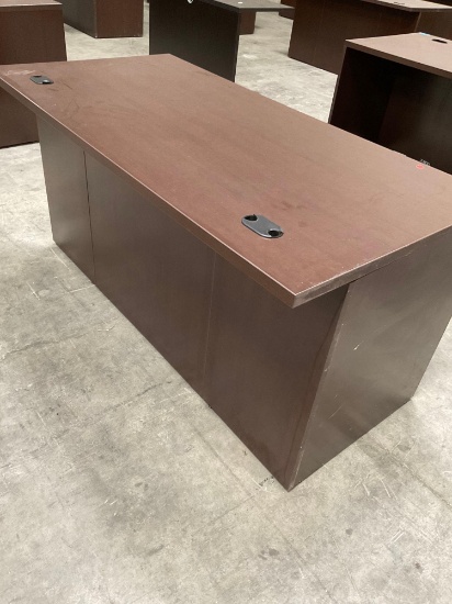 Office Desk. Model AA 4 Edge 60" x 30" x 30". See second pic for more product info.
