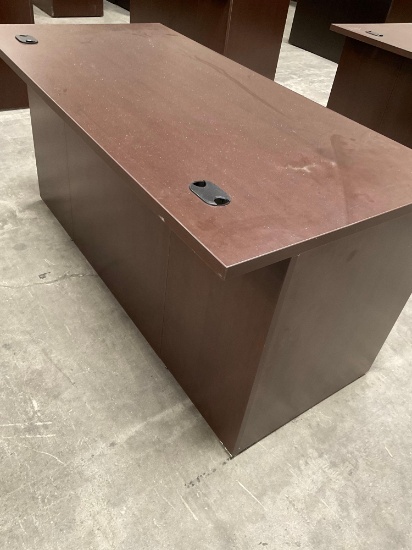 Office Desk. Model AA 4 Edge 60" x 30" x 30". See second pic for more product info.