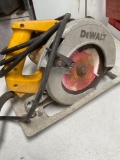 Dewalt circular saw. WORKS