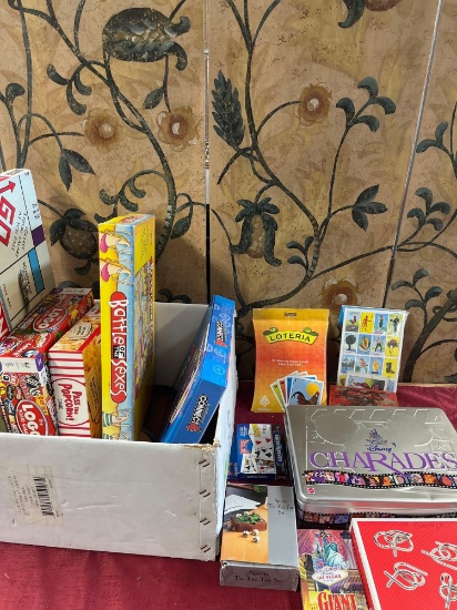 Assorted new and used games & cards . 13 pieces