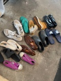 Assorted shoes . 11 pairs