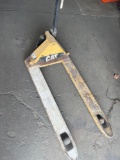 Pallet Jack. 5000 lb capacity, Works, has issue with wheel.