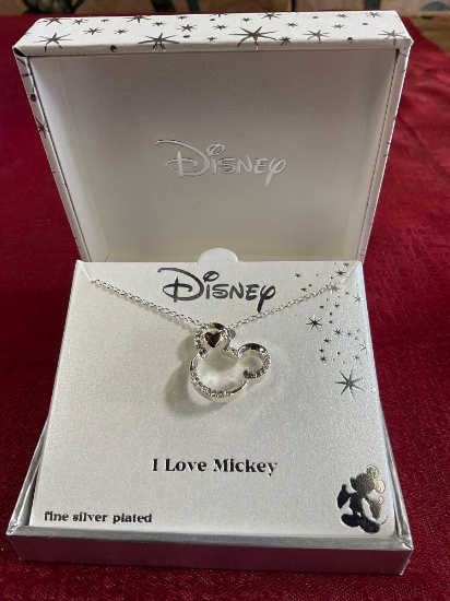New Disney fine silver plated " I love Mickey" necklace with pendant