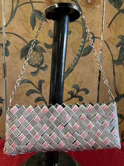 MITZ M & M wrapper purse handbag, zipper works, like new. 5" T x 10" W