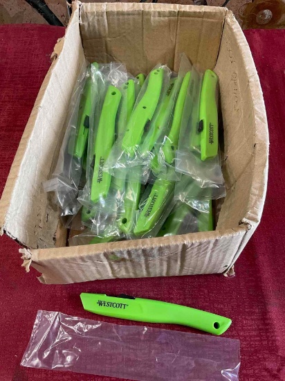 New Westcott Box Cutters, 32 pieces