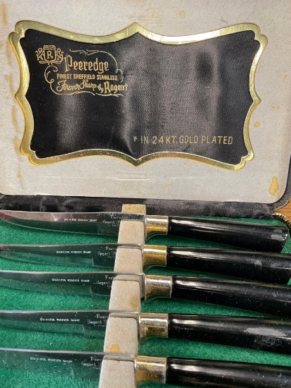 Peeredge steak knives with case. Missing one knife