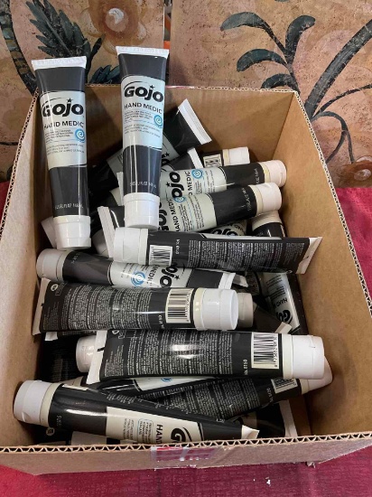 Exp 05/23 Gijo Hand Medic skin conditioner. 25 pieces