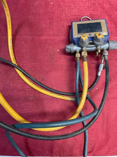 Yellow Jacket P51-870 Titan digital manifold