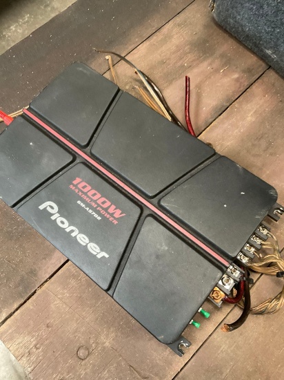 Pioneer GM-A5702 amplifier