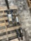 2) floor jacks, did not pump, 2) scissor jacks. 4 pieces